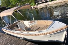 silver-495-sylwetka-łodzi